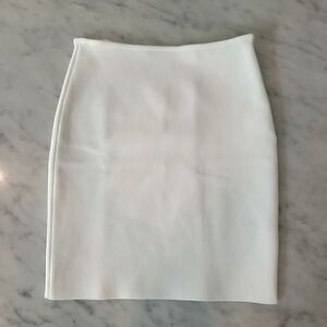 White bodycon skirt size S